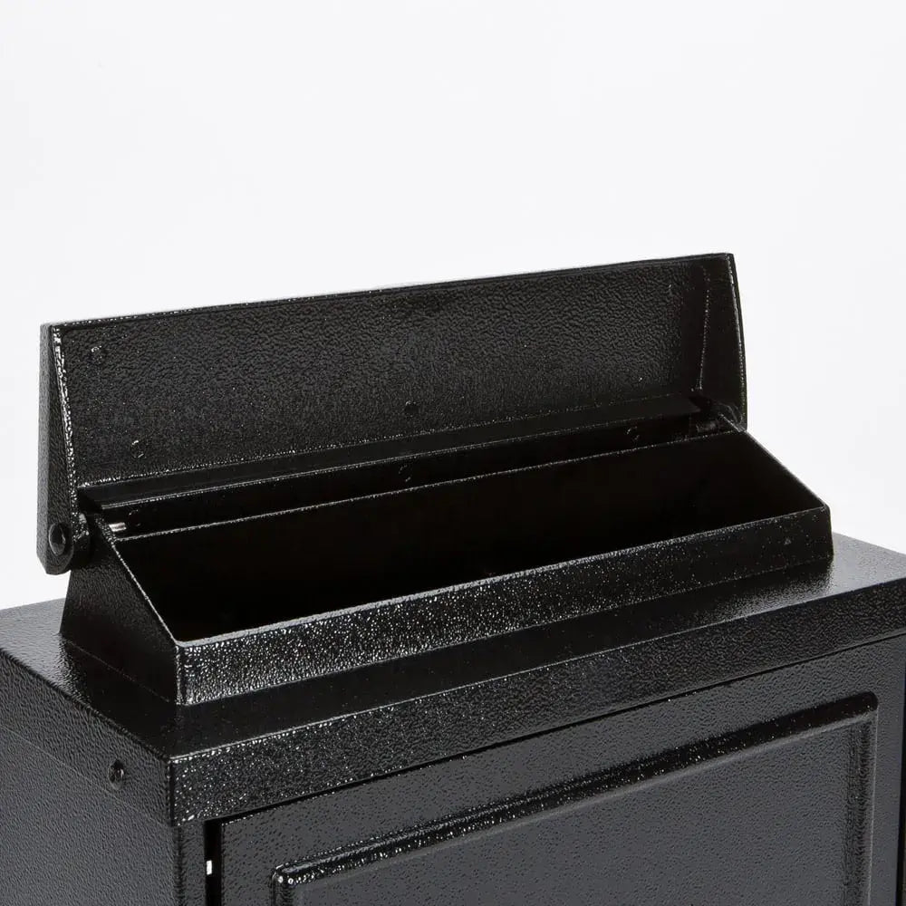 Arboria Letter Box with Red Tractor | 0124-06