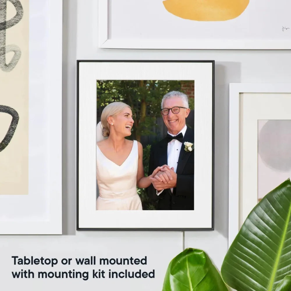 Aura Walden 15 Inch Dual Orientation Digital Wifi Photo Frame - Black | UKA110-MBLK