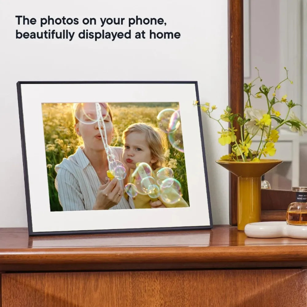 Aura Walden 15 Inch Dual Orientation Digital Wifi Photo Frame - Black | UKA110-MBLK