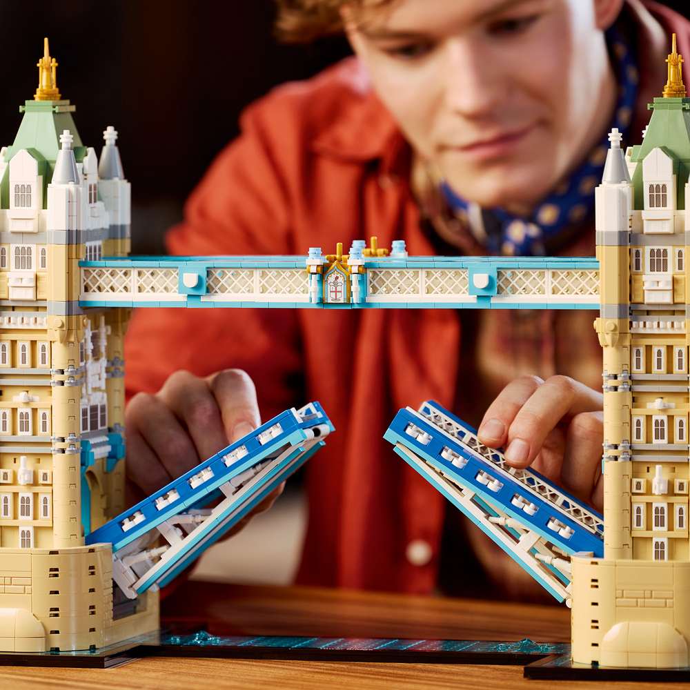 LEGO Architecture Tower Bridge 21067 - close-up detail of the finished build. 3745 pieces. Ages 18+.