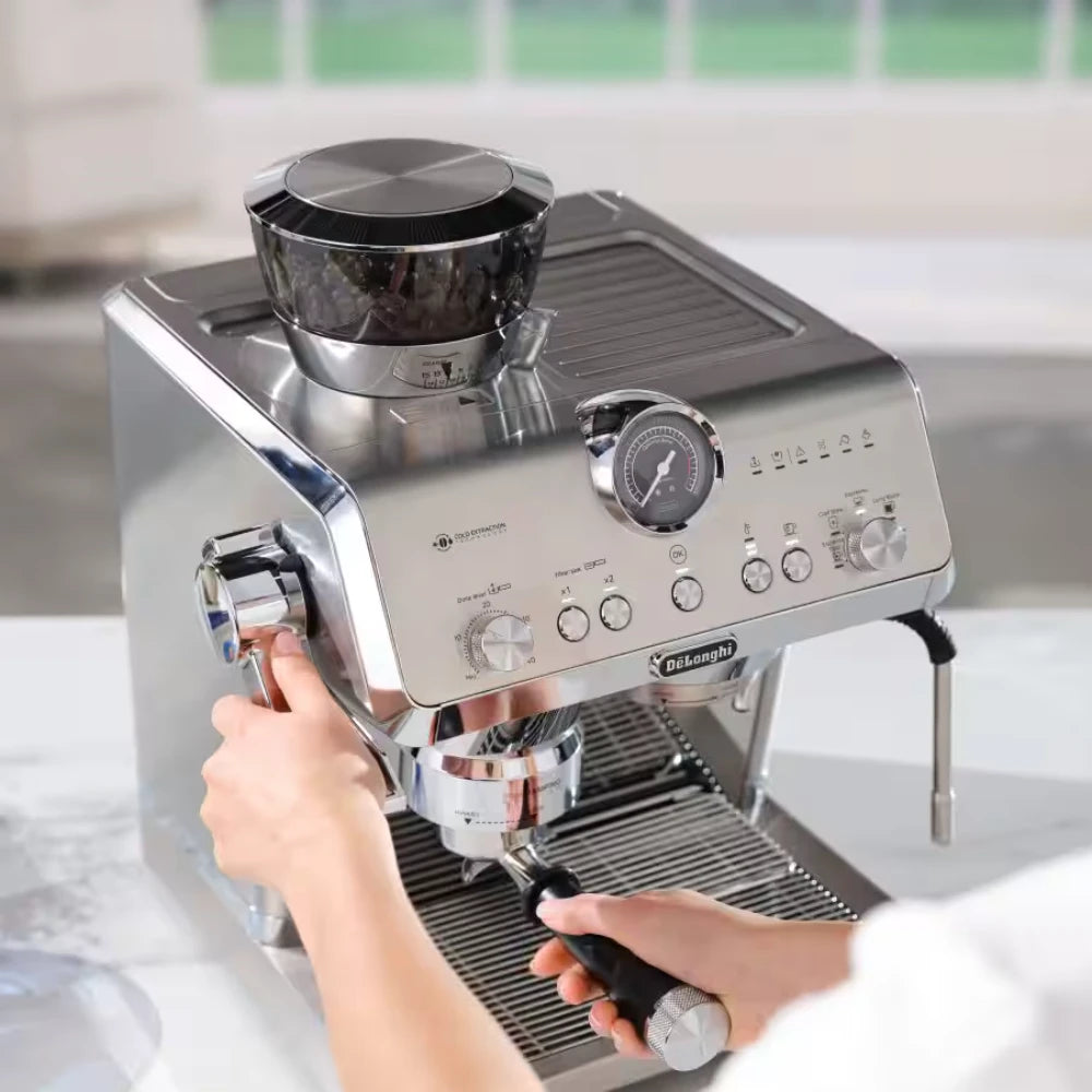 DeLonghi La Specialista Opera Manual Bean to Cup Espresso Coffee Machine Stainless Steel | EC9555.M