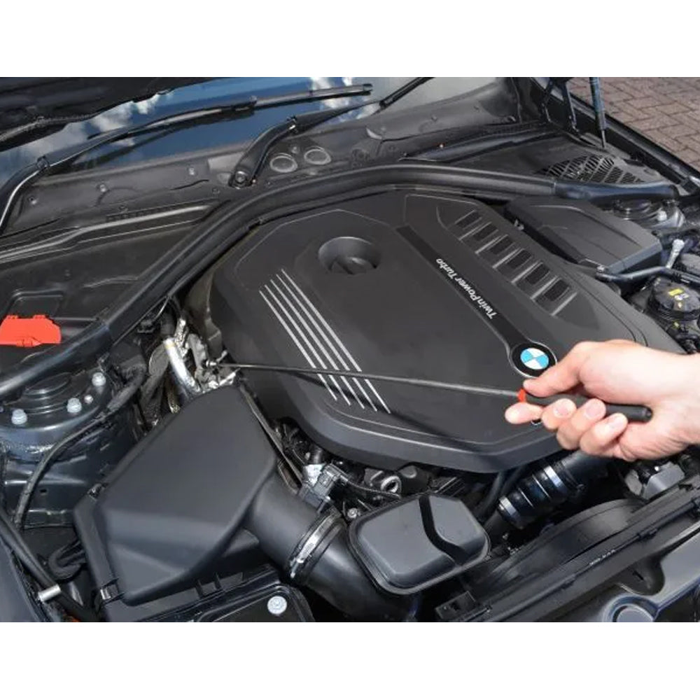 Hilka 32" Magnetic Pickup Tool with LED | 11906030