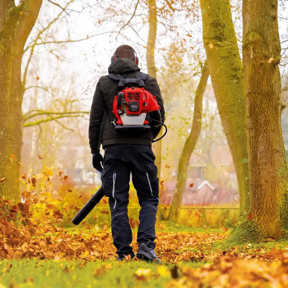 Scheppach Petrol Back Pack Leaf Blower 51.7cc 1.9hp Engine | LB5200BP
