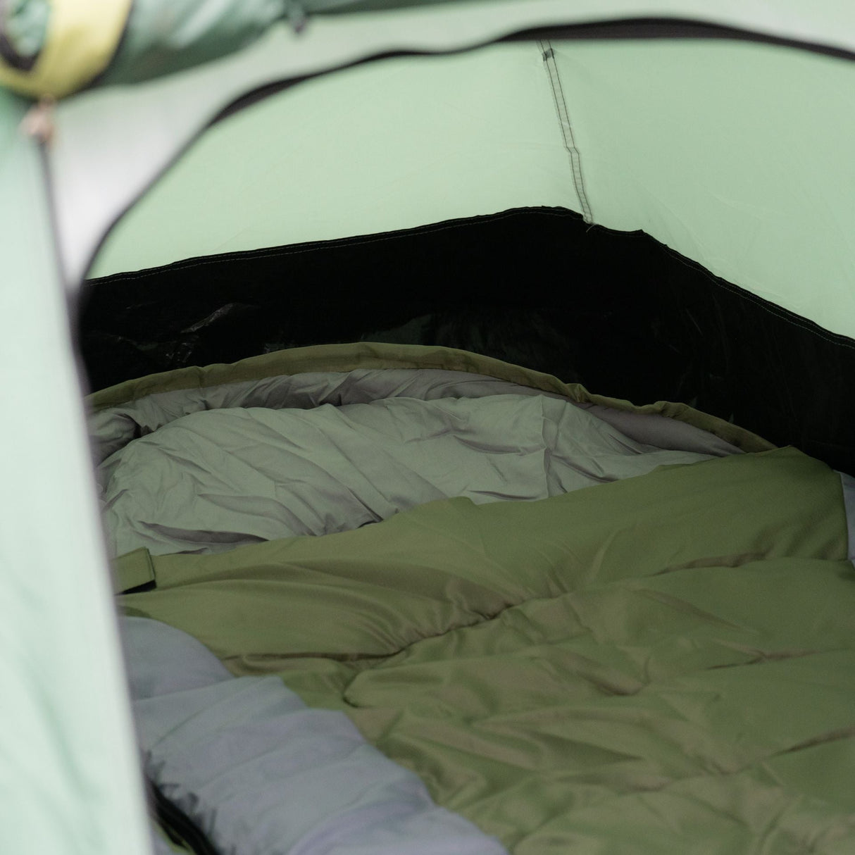 Six Peaks Ember Sleeping Bag for Camping | SIOA000401
