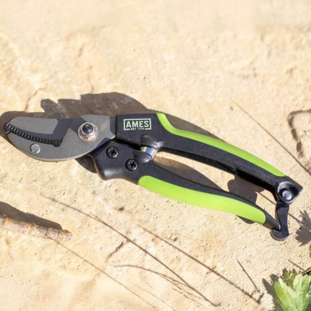 True Temper Ames Anvil Pruner | 9302