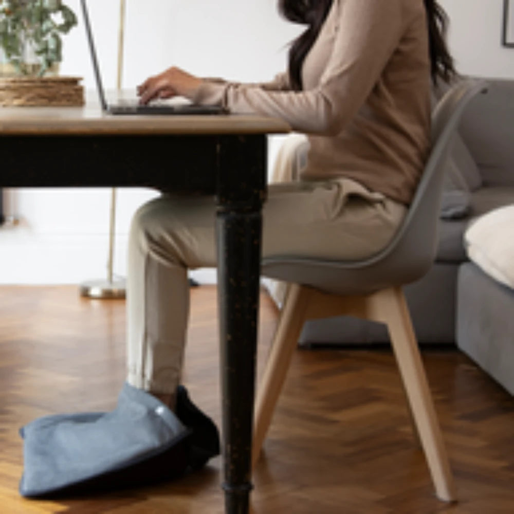 Dreamland Revive Me Comfy Electric Foot Warmer with 5 Heat Settings - Grey | 26009