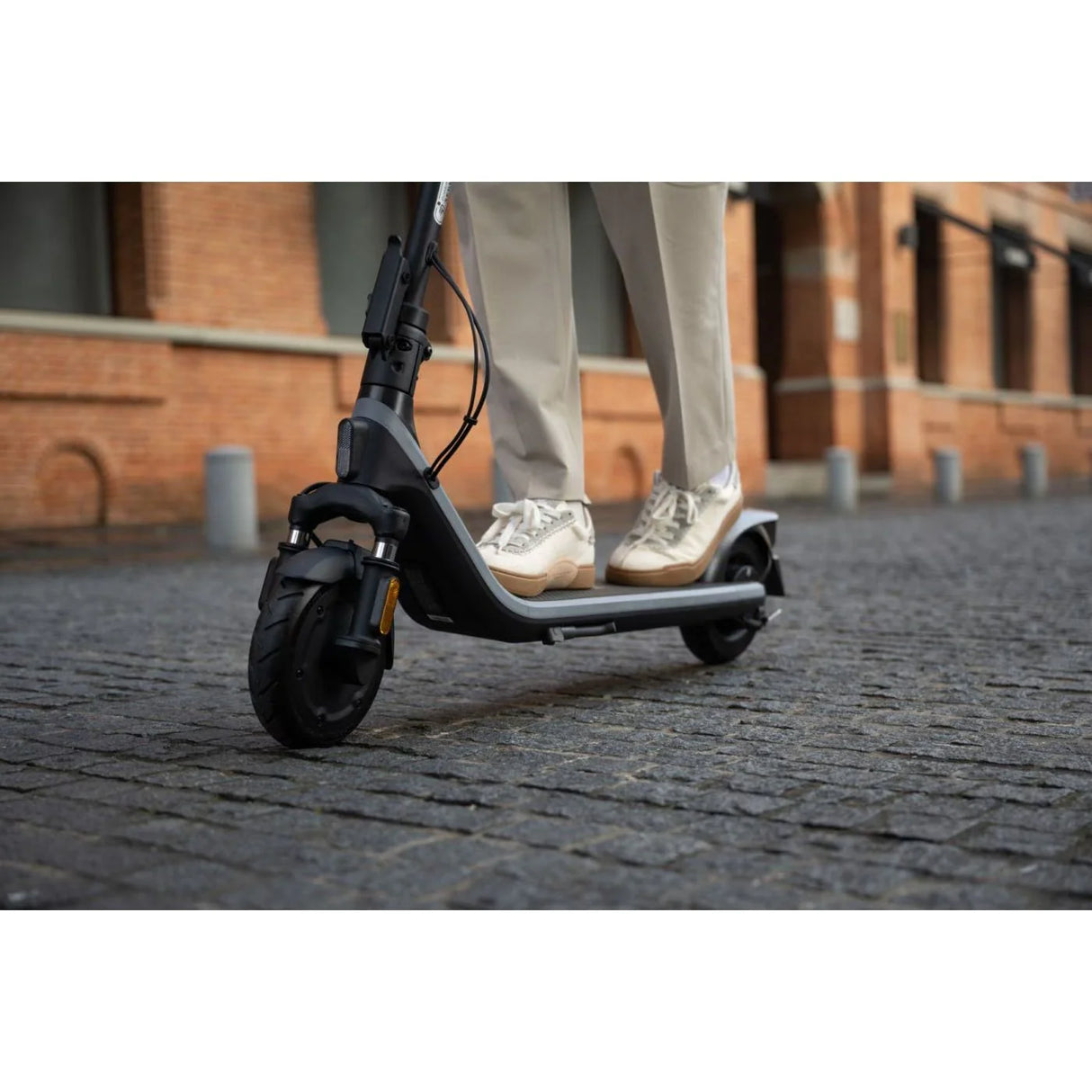 Segway Ninebot E2 D II eKick Electric E Scooter - Black | KICKE2DII