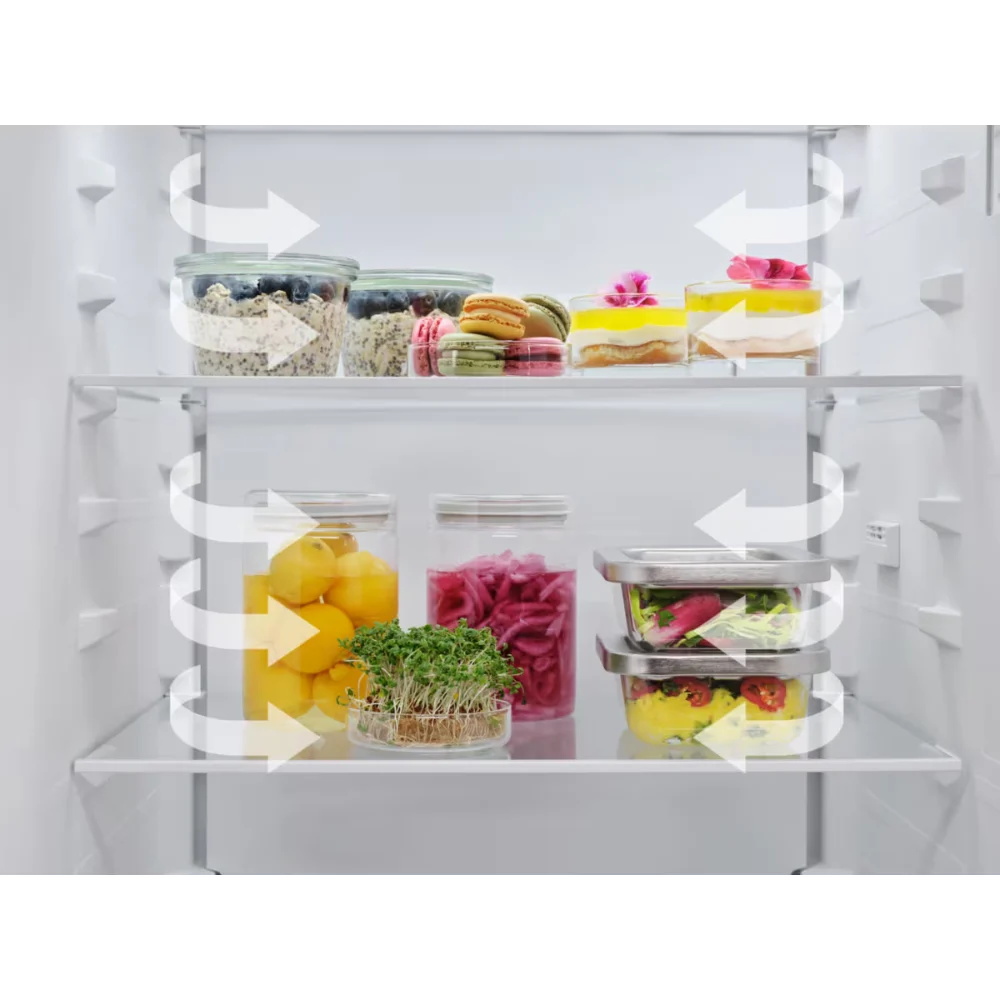 Electrolux 186cm 60/40 Frost free Fridge Freezer - Black | LNT6ME33K0