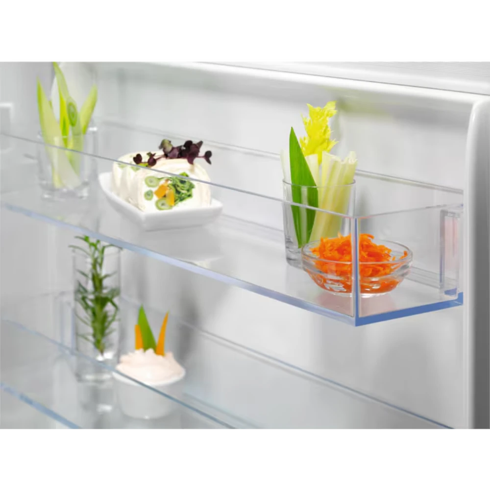 Electrolux 60/40 Integrated Fridge Freezer | LNT6NE18S