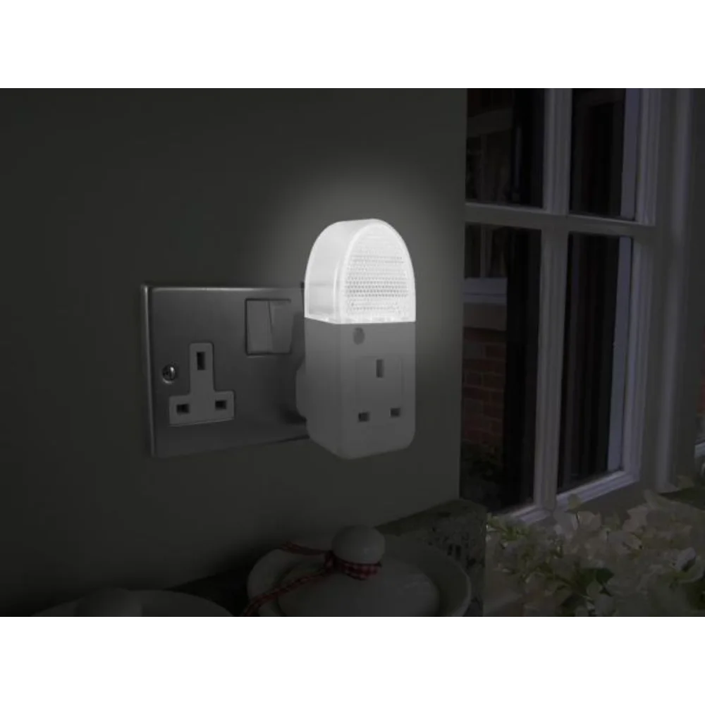 Unicom Plug Through Night Light | UNC62745