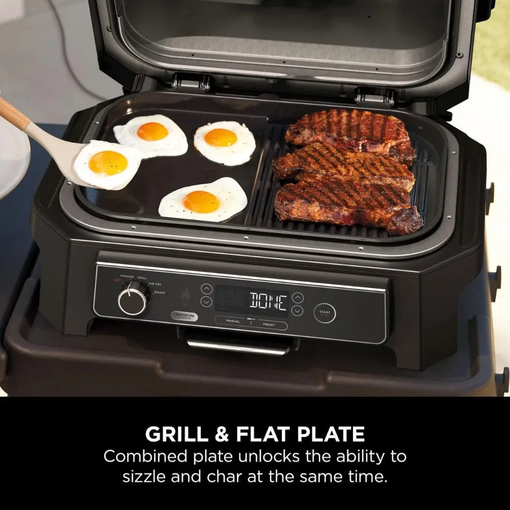 Multifunctional grill with eggs and steak on a flat plate, featuring text 'GRILL & FLAT PLATE'.