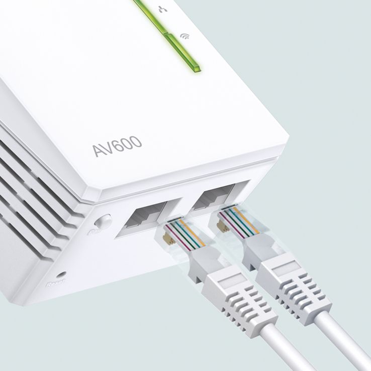 TP-Link AV600 Wi-Fi Powerline Extender Starter Kit | TPL-TL-WPA4220-KIT