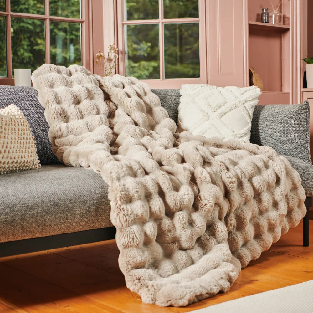 Dreamland Luxury Hygge Days Heated Large Fleece Throw - Mocha