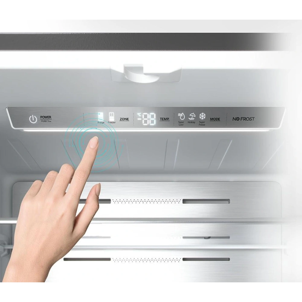 Hisense 70cm Wide French Door American Fridge Freezer - Stainless Steel | RF632N4WIE