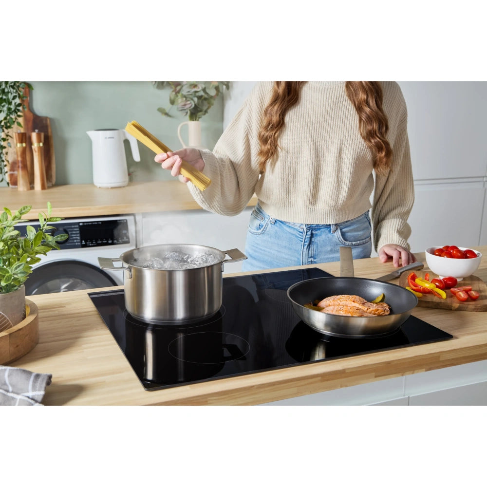 Bosch Series 4 60cm Built-In Induction Hob - Black | PIE631BB5E