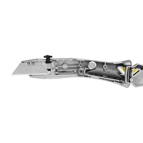 Stanley Retractable Pro Knife with 10 Blades | XMS25PROKNIF