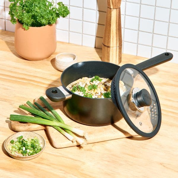 Judge Vista Ceramic 20cm Draining Saucepan 3 Litre - Black | JV07D