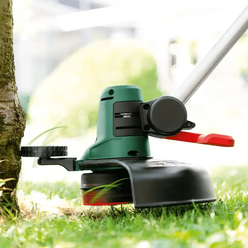 Bosch UniversalGrassCut Cordless Grass Strimmer Trimmer 18V 260mm with 1 x 2Ah Battery | 06008C1F70