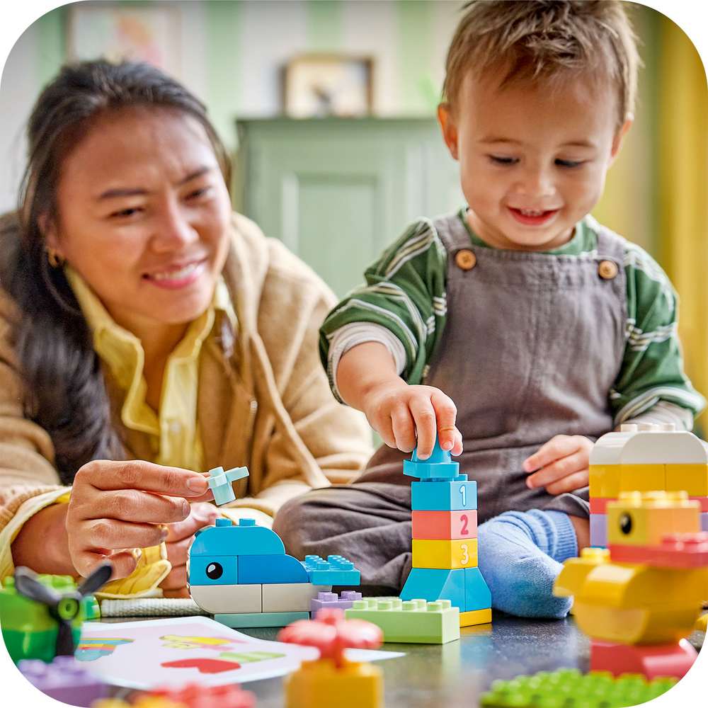 LEGO DUPLO Classic Colorful Creative Box 10479 - close-up detail of the finished build. 80 pieces. Ages 1½+.