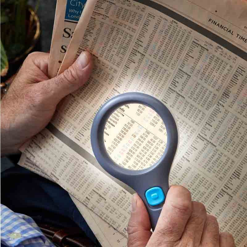 Smart Garden Magni Light Magnifying Glass - Assorted Colours | 3160012