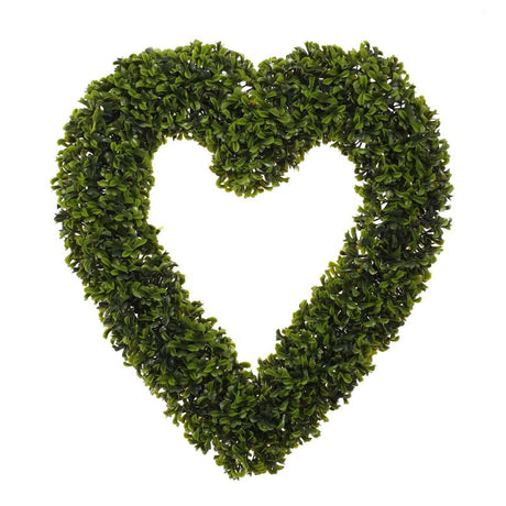 Green boxwood heart-shaped topiary wreath 40cm with dense foliage on white background