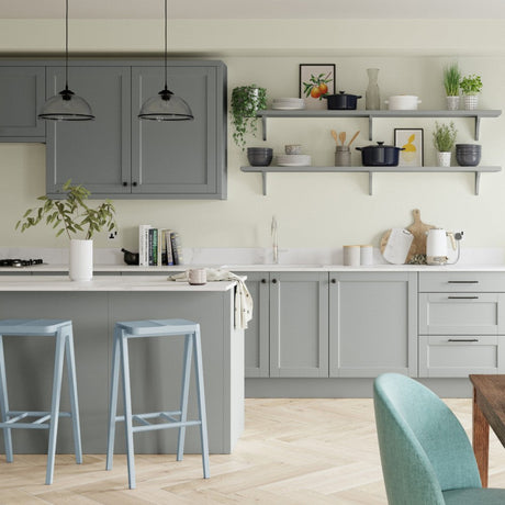 Dulux Aquamax Wood and Metal Satinwood 750ml - Silverwood - lifestyle