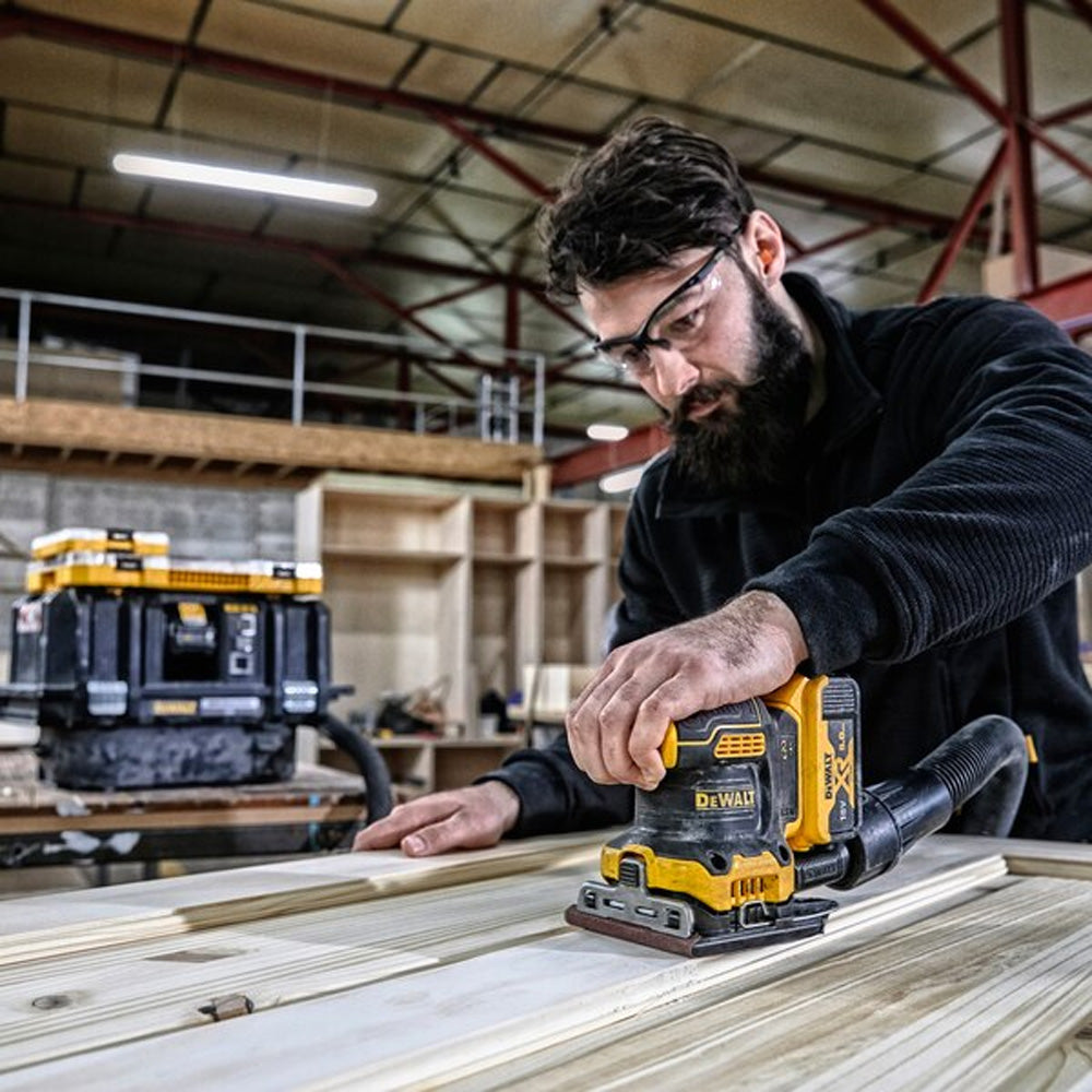 Dewalt DCW200N XR Brushless 1/4 Sheet Palm Sander 18V Bare Unit | DEWDCW200N