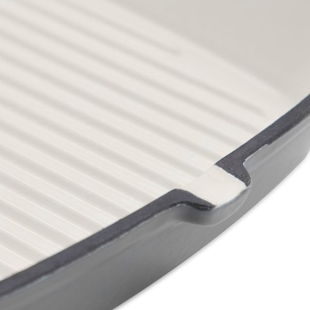 Blackmoor cast iron griddle pan 23.5cm with grey handle showing ribbed cooking surface and dark grey rim detail