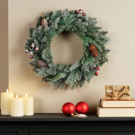 Everlands Frosted Windham Spruce Christmas Wreath - 50cm | 9681191