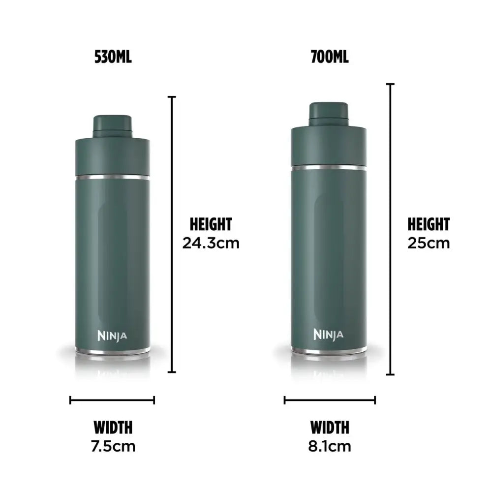 Ninja Thirsti 530ml and 700ml insulated travel bottles in evergreen with stainless steel bands, showing height and width dimensions comparison