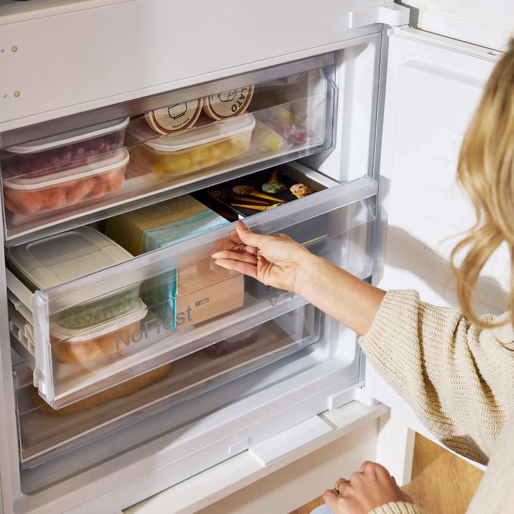 Bosch Series 2 60/40 Built In Integrated Fridge Freezer - White | KBN96NSE1G