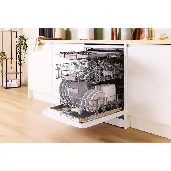 Bosch Series 4 14 Place Dishwasher with Wifi - White | SMS4EMW06G