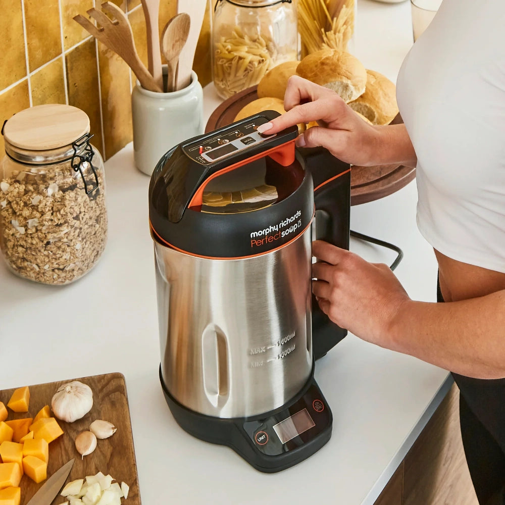 Morphy Richards 1.6 Litre Soup Maker with Integrated Weighing Scales | 501025