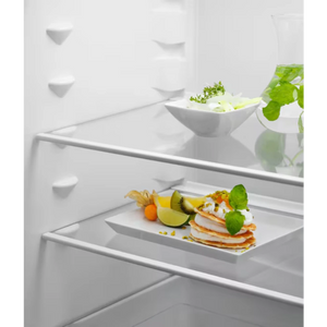 Electrolux 177cm 50/50 Low Frost Integrated Fridge Freezer - White | LNS5LE18S5
