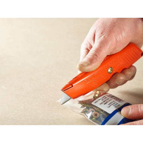 Stanley Springback Safety Knife - Red | STA010189