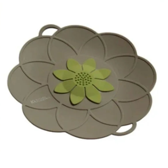Collage showing Kitchen Academics silicone lids with flower-shaped design in beige, yellow and blue, displayed on red cookware and as standalone product shots demonstrating anti-spill and boil-over prevention functionality