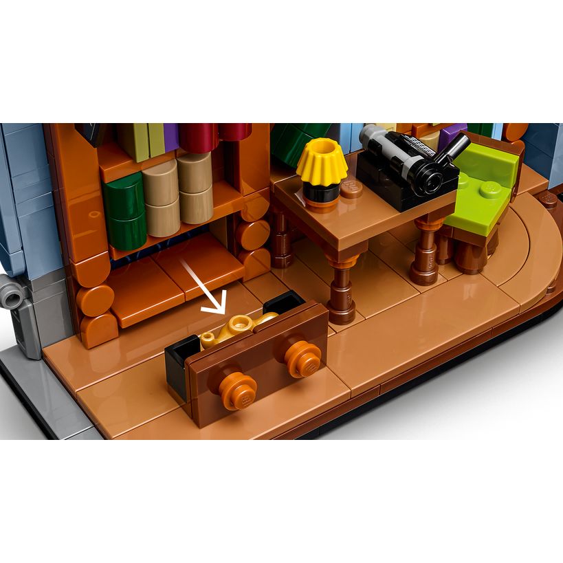 Lego Icons Bookstore: Book Nook | 11379