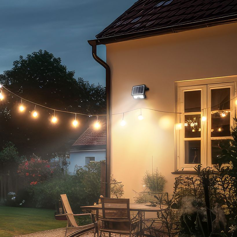 Luceco Solar Guardian LED Floodlight & PIR 5W Black | LCELEXSF6B40