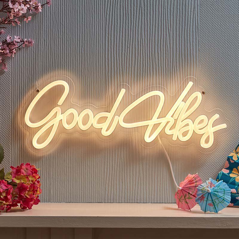 NeonEsque Good Vibes USB Light | 3126010