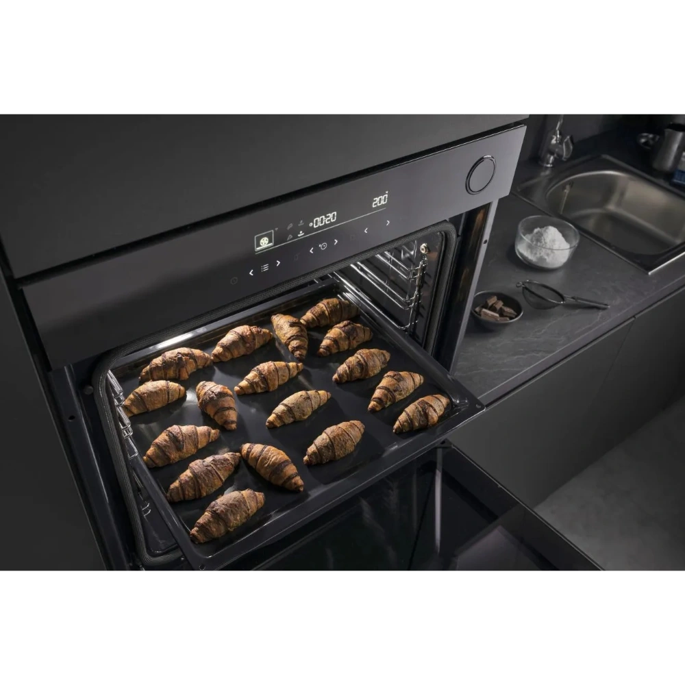Hisense Hi6 BlackLine AirFry Electric Pyrolytic Steam Smart Single Oven - Jet Black | BSA66346PDBGUK