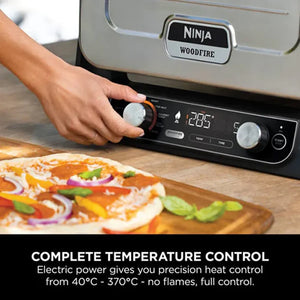 Ninja, Woodfire Electric Outdoor Oven, Artisan Pizza Maker and BBQ Smoker | OO101UK