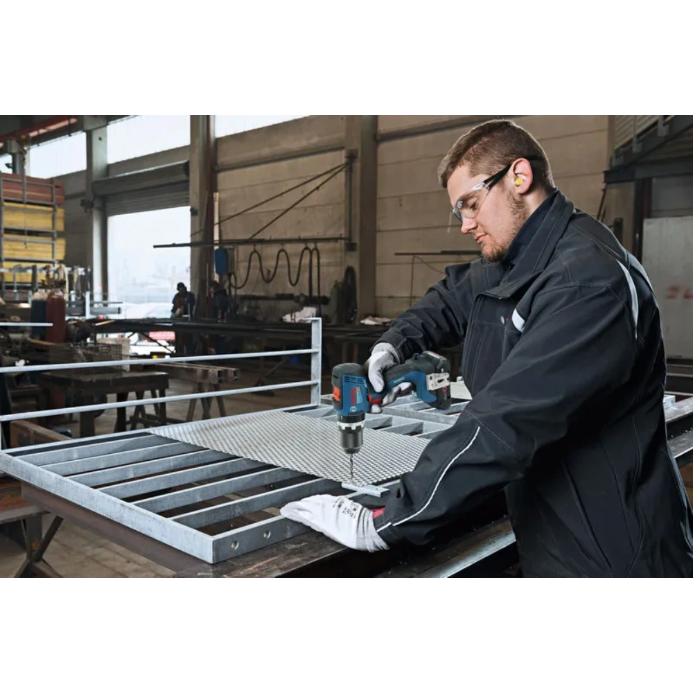 Bosch 18V Combi Drill with 2 x 4.0Ah Li-Ion Batteries | XMS25COMBIB