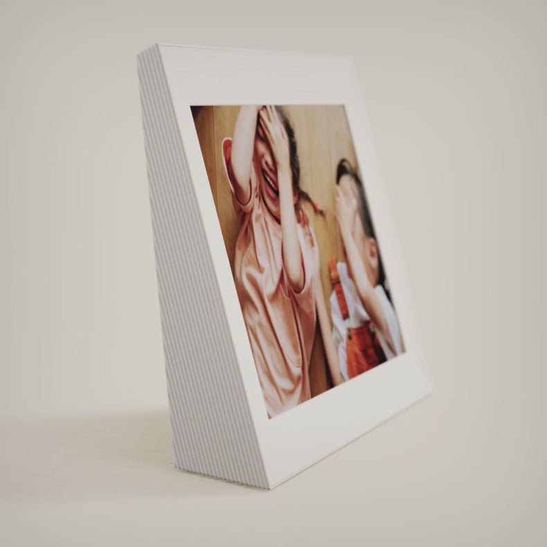 Aura Carver 10.1 Inch WiFi Digital Photo Picture Frame - White | UKA900-WHT