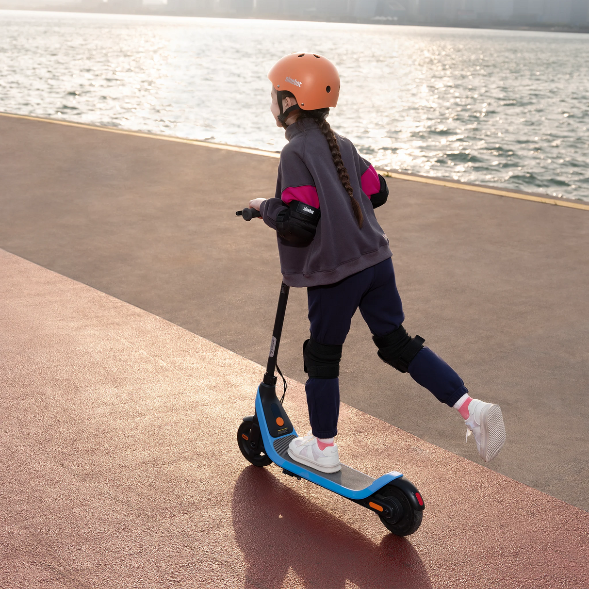 Segway Ninebot KickScooter C2 Lite Electric E Scooter - Blue / Black | KICKSCC2LITE